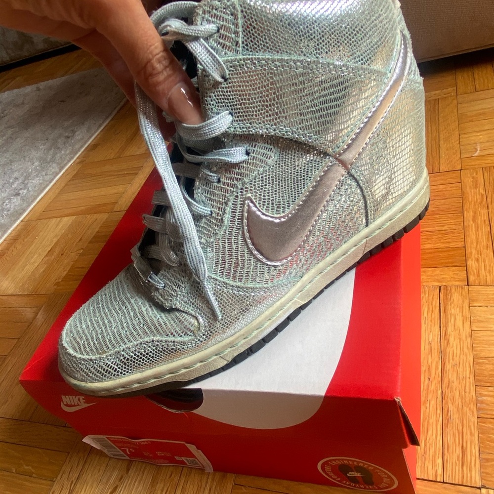 Nike Dunk HighTop - Picture 4 of 8